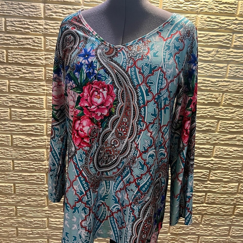 Sakurafina Floral Paisley Long Sleeve Top